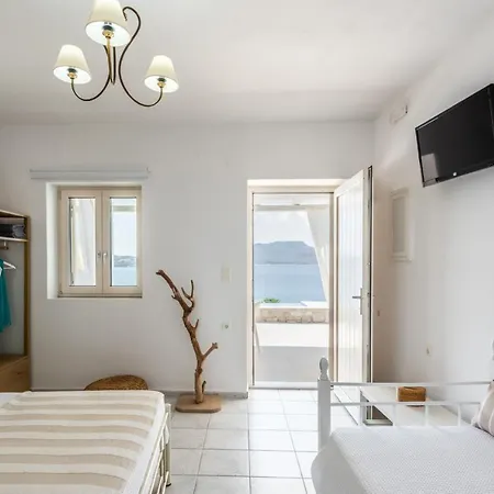 Anemi Suites Adamantas  Exterior photo