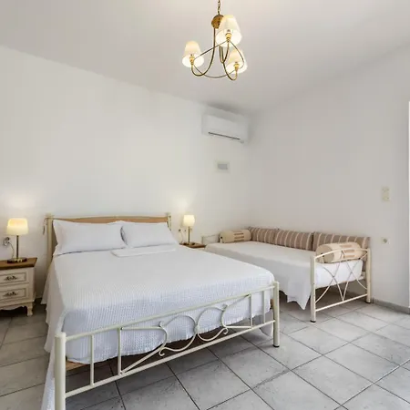 Anemi Suites Adamantas  Room photo