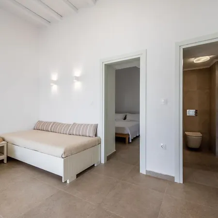 Anemi Suites Adamantas  Room photo