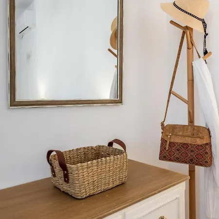 Anemi Suites Adamantas  Room photo