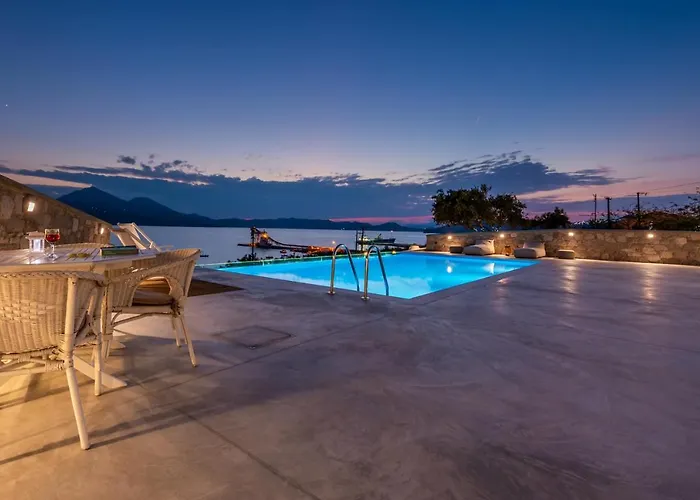 Anemi Suites